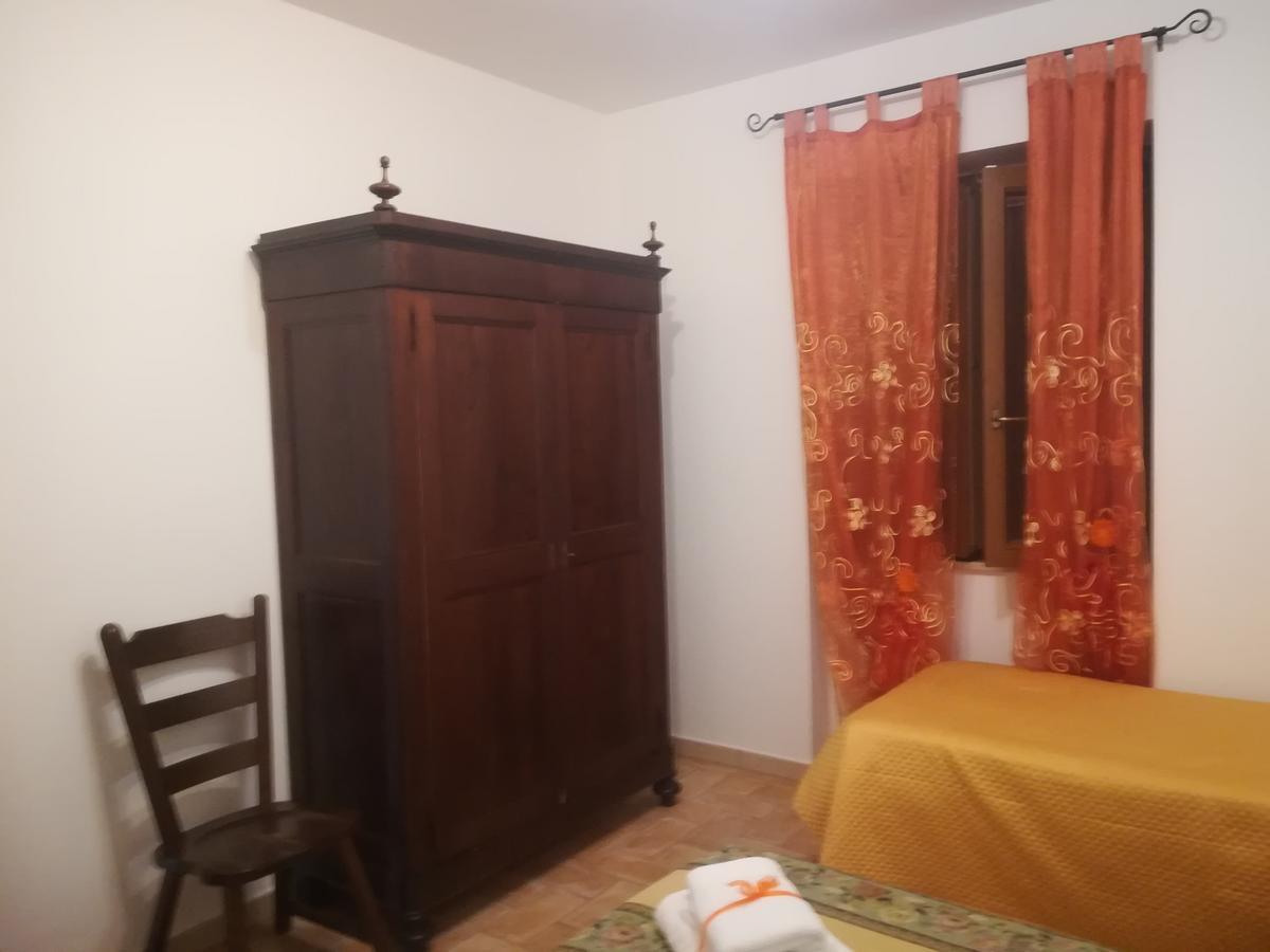 Le Terre Di Bac Bed and Breakfast Borgo Montenero Eksteriør billede